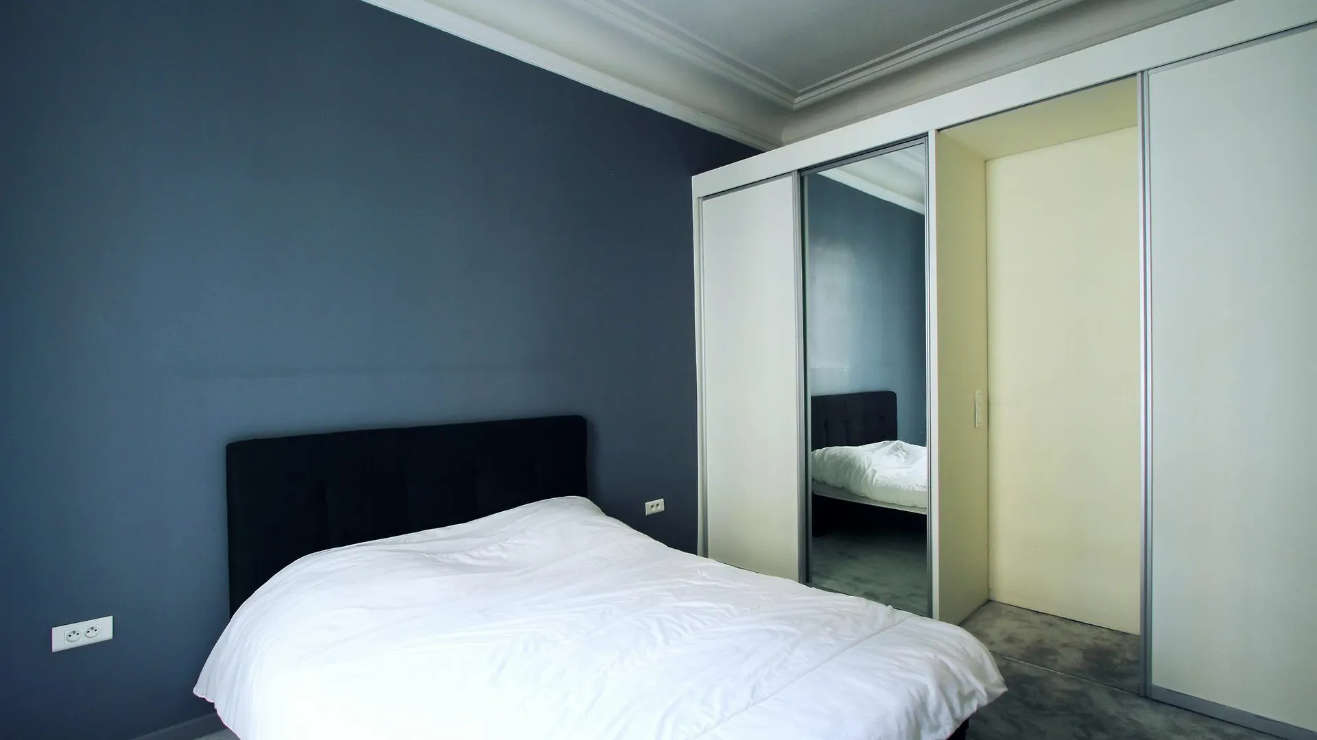 Apartment Pelican - Apt. Near Eiffel Tower