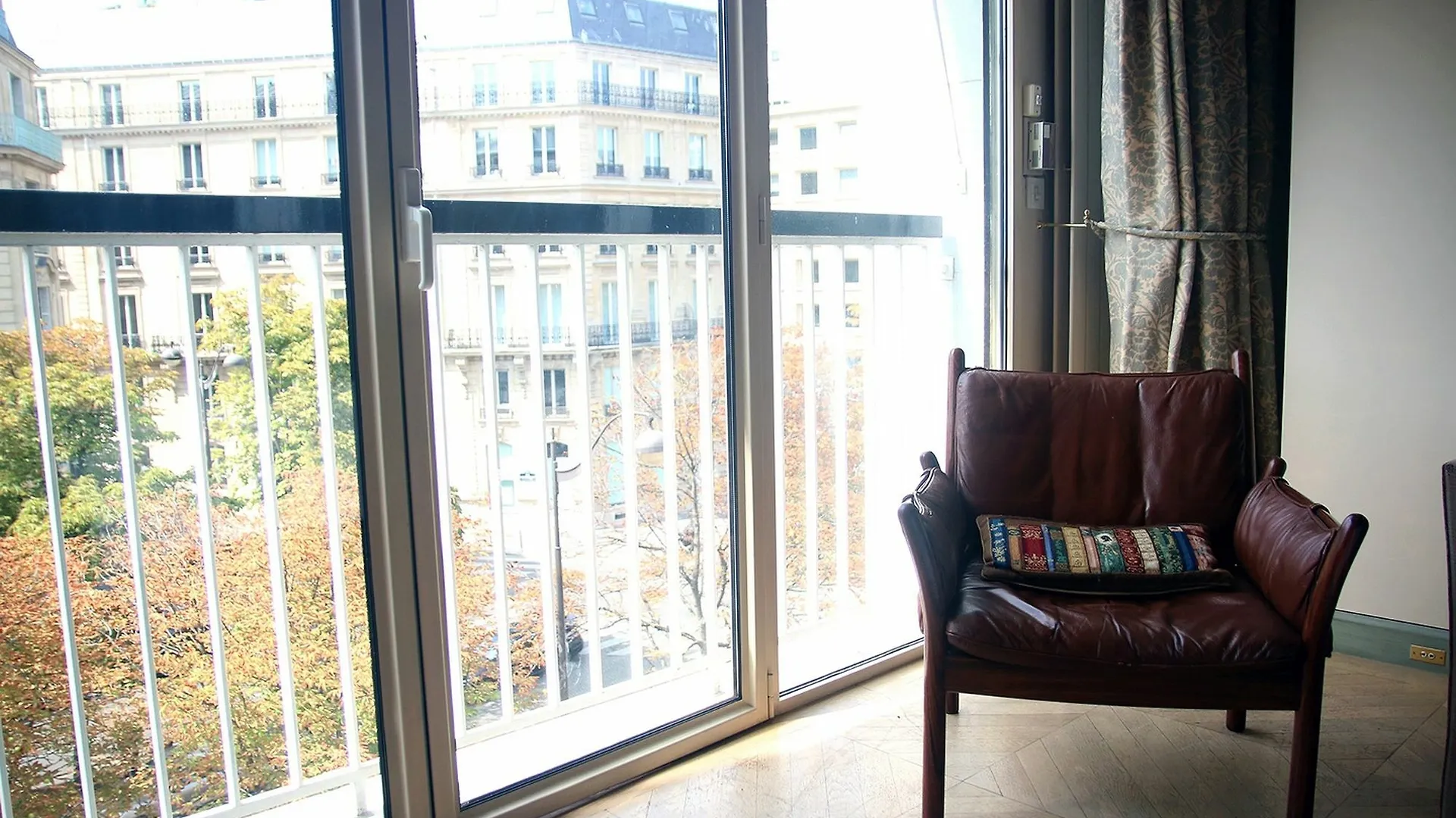 Pelican - Apt. Near Eiffel Tower Apartment